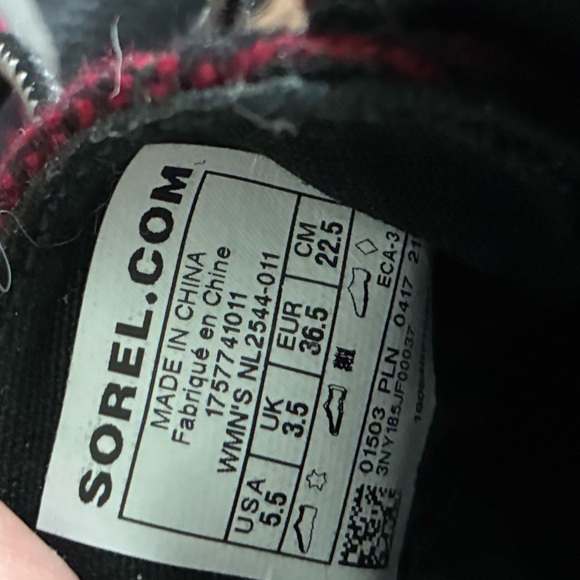 Sorel women’s size 5.5 Red and Black Plaid Boots NWOT - Picture 4 of 7